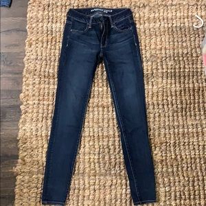 Women’s size 2 American eagle dark jeggings